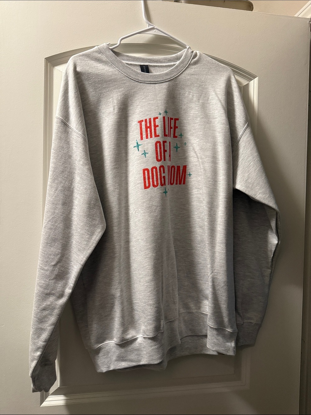 Gray 'The Life of Dogmom' Graphic Crewneck Sweater